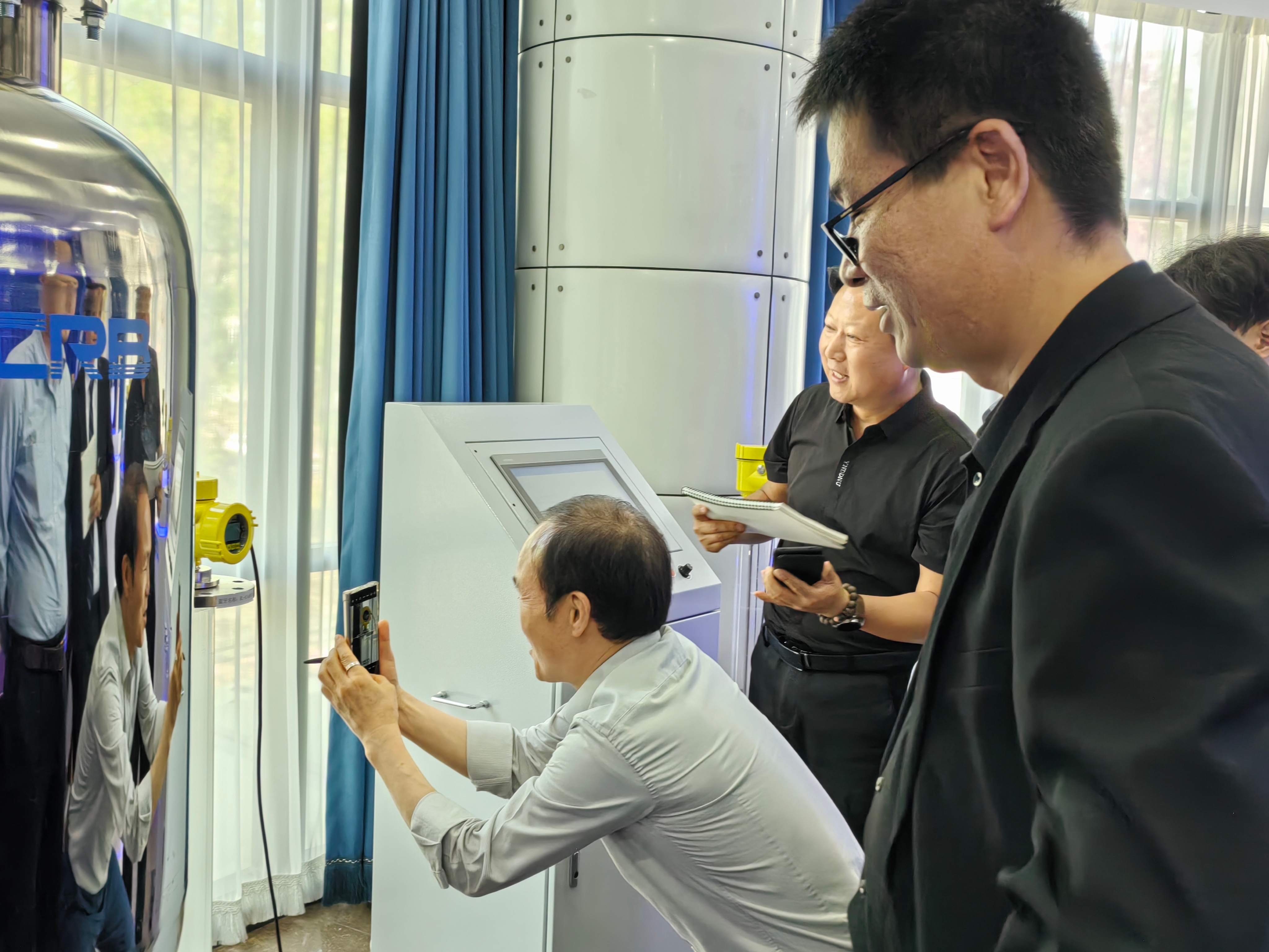 韓國客戶到訪北京精誠瑞博 開展技術交流與車間考察
