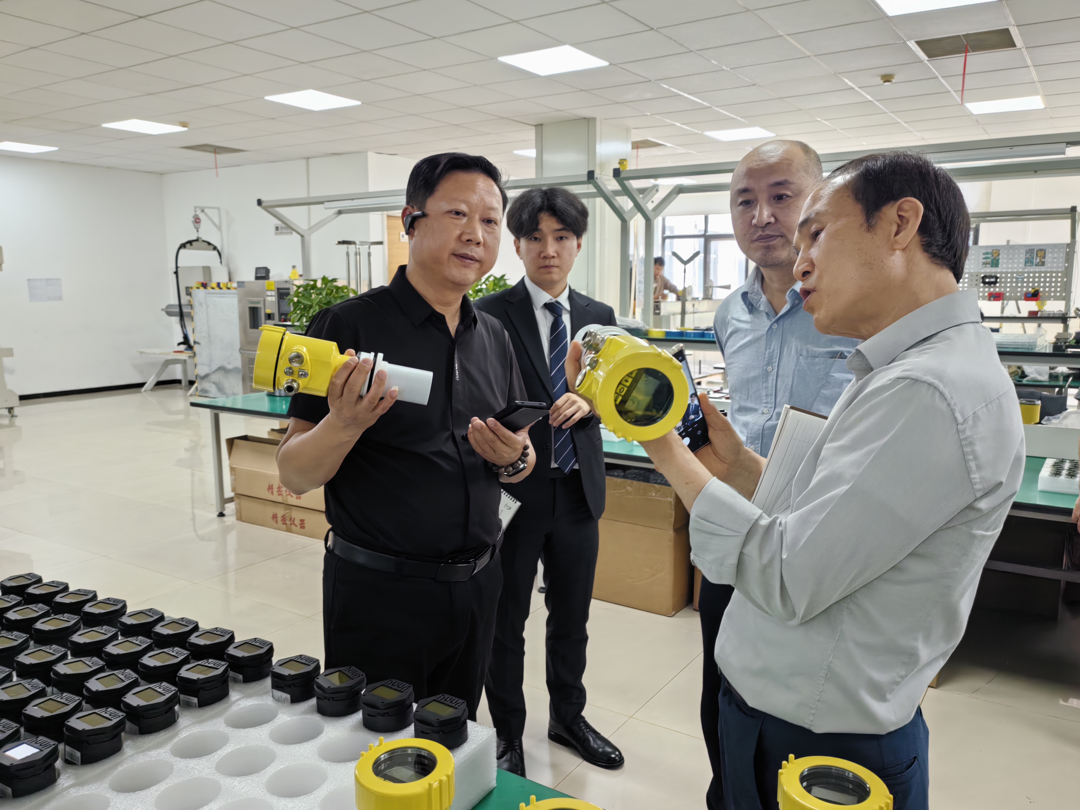 韓國客戶到訪北京精誠瑞博 開展技術交流與車間考察