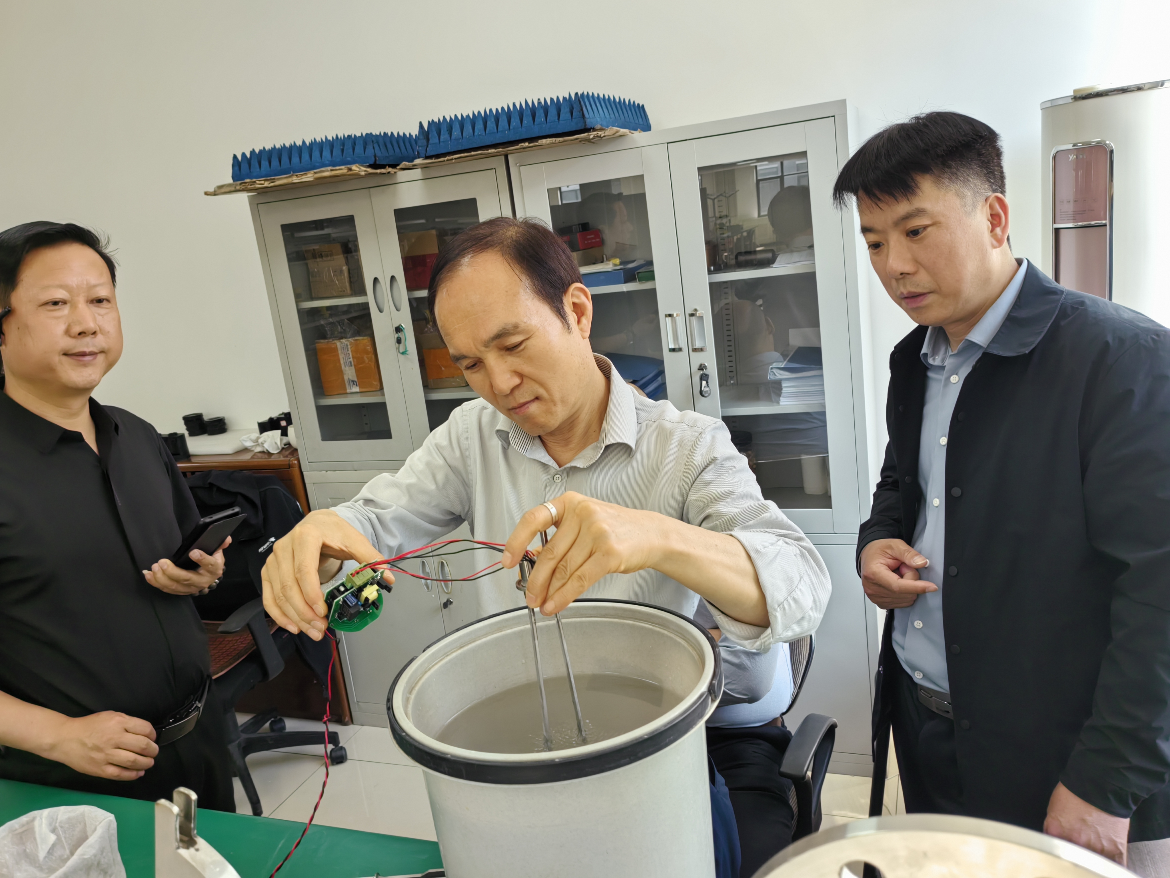 韓國客戶到訪北京精誠瑞博 開展技術交流與車間考察